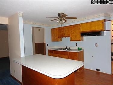 5th image of 462 Augdon Dr