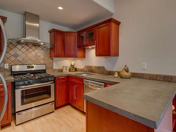 5th image of 10622 Ponderosa Dr