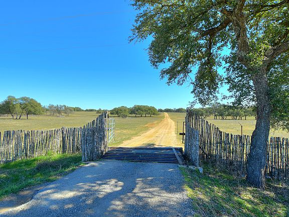 5th image of 5923 N Us Highway 281