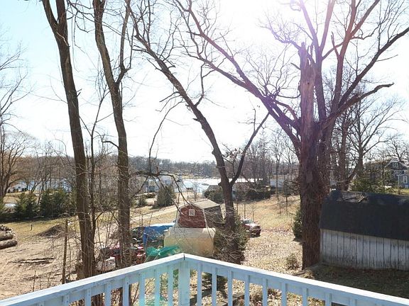 3rd image of 66145 Lakeshore Dr