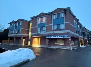 72 Lake Ave #203, Richmond Hill, ON L4E3N3