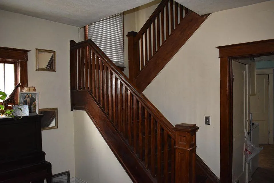 4 bed, 1438 sqft, $1,700 — Photo 2