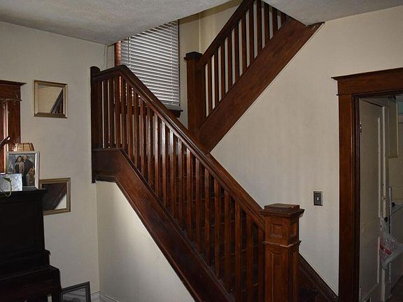 2nd image of 805 Wheaton Ave