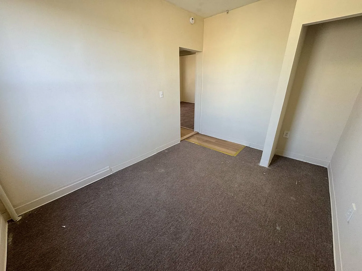 3 bed, 1.0 bath, 872 sqft, $2,495 — Photo 4