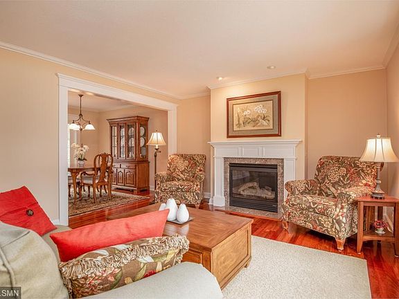 4th image of 1715 Shadyview Ln N