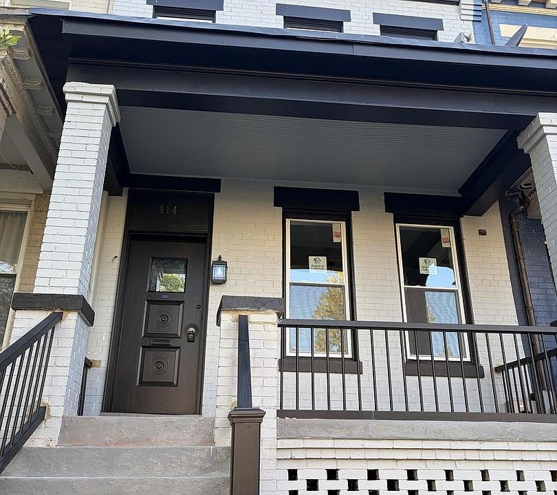 1st image of 914 5th St NE