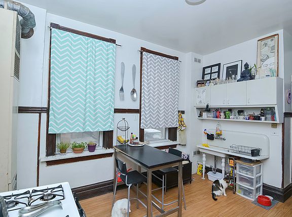 5th image of 2013 W Iowa St APT 1R