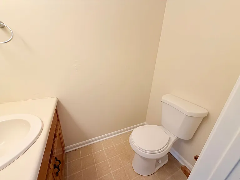 310 Leafmore Rd SW — Photo 9