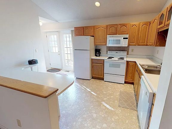 2nd image of 305 Northbrook Dr