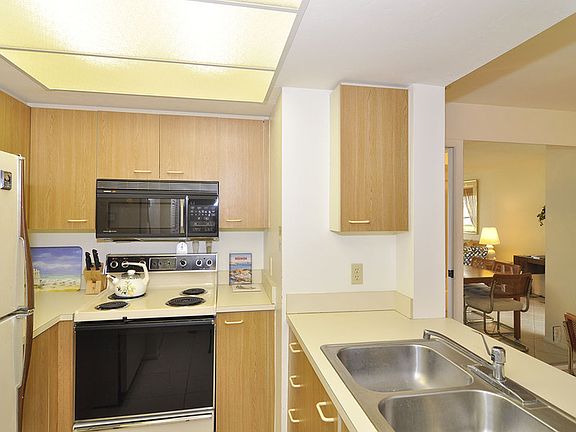 3rd image of 13276 White Marsh Ln APT 6