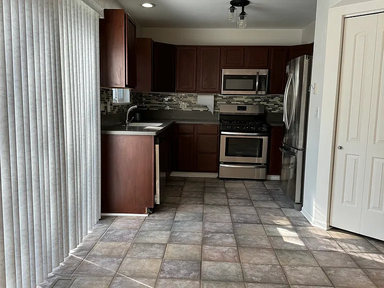 3151 Hopewell Dr — Photo 5