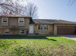 709 Maple Dr, Huxley, IA 50124