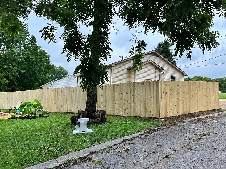 411 Heritage Ln — Photo 9