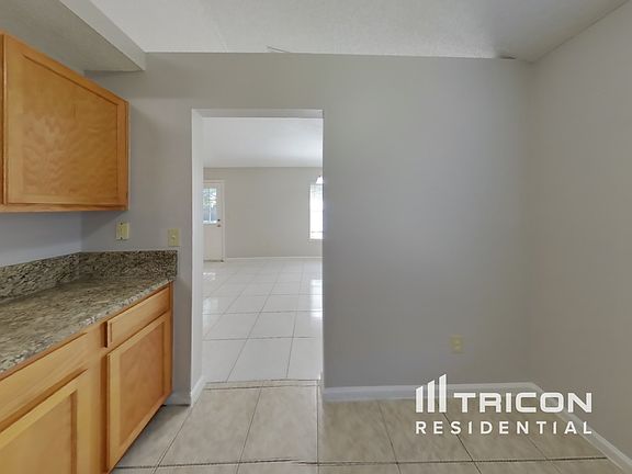 4th image of 8612 Mayall Dr
