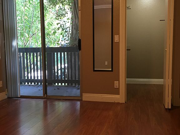 Bedroom with walking Closet