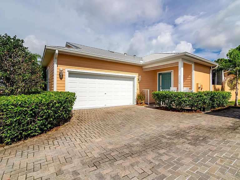 4070 Alamanda Key Dr — Photo 63