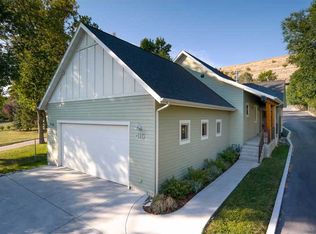 413 Rimrock Rd, Billings, MT 59102