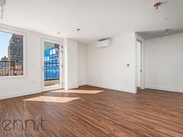 26-25 3rd St #PENTHOUSE