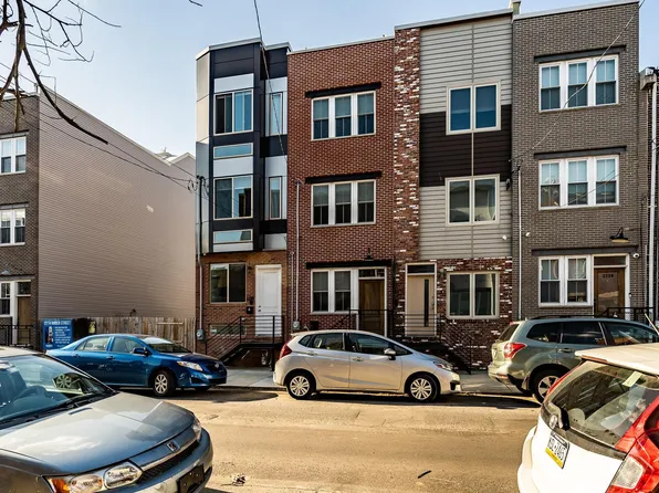 2216 Amber St, Philadelphia, PA 19125