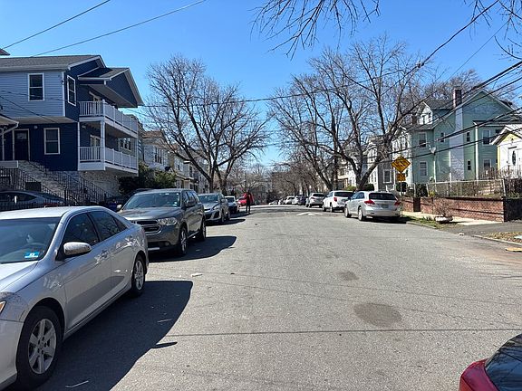 5th image of 166 Scheerer Ave