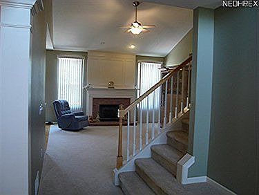 4th image of 271 Stratford Dr