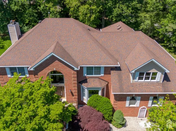 40 Newland Ct, Bridgewater, NJ 08807