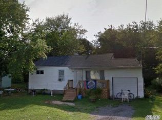 742 Hoffman Ave, Bellport, NY 11713