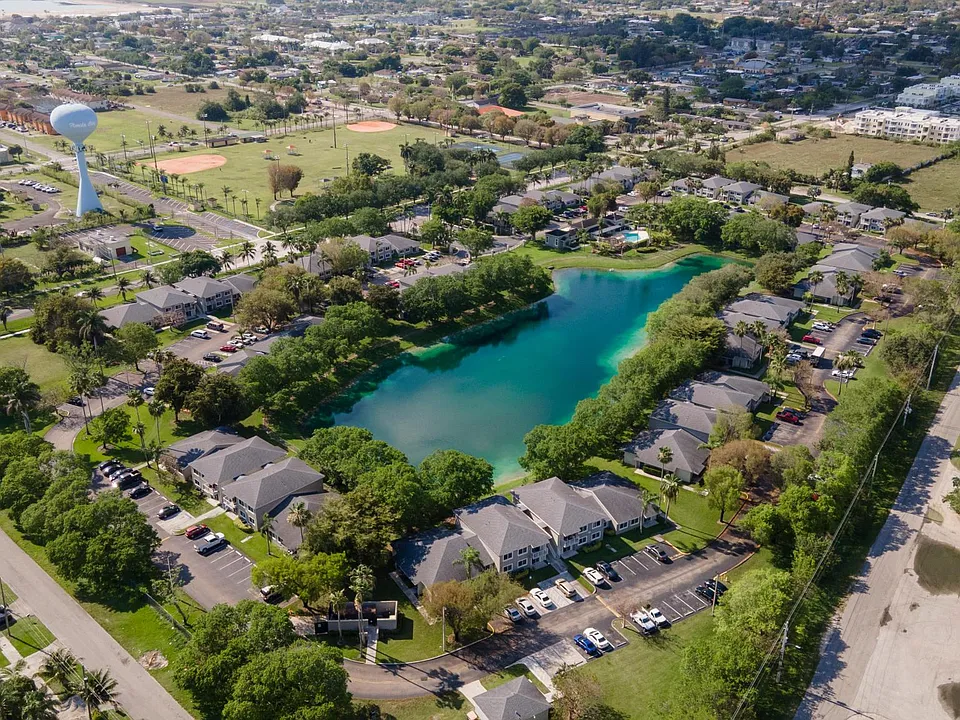 River Oaks