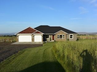 1877 Slavin Rd, Yakima, WA 98903