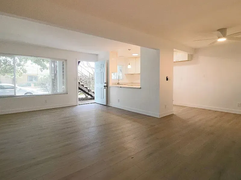 2 bed, 1.0 bath, 798 sqft, $2,000 — Photo 3
