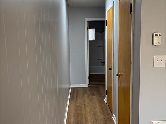 5th image of 111 E Russell Ave