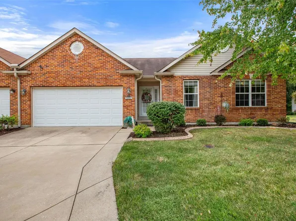 4604 Walker Estates Dr, Saint Louis, MO 63128