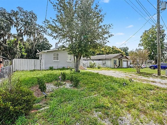 3rd image of 313 LUCILE WAY