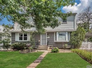 1546 Madison St, Elmont, NY 11003