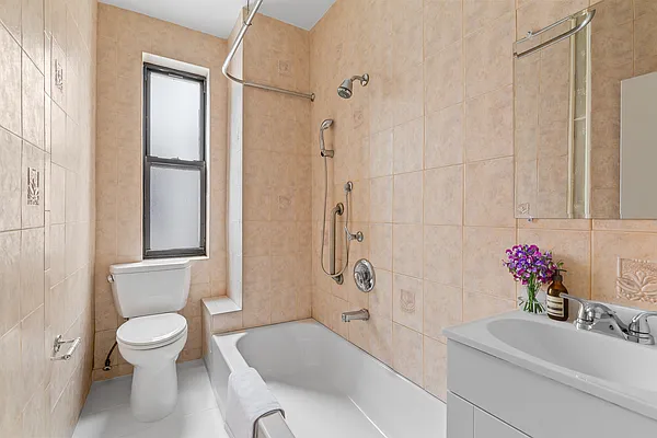 Sold by Compass | media 9