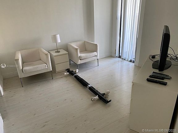 5th image of 3300 NE 192nd St APT 504