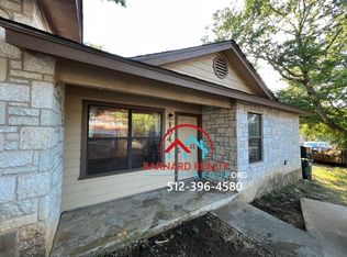 104 Crest Dr, San Marcos, TX 78666