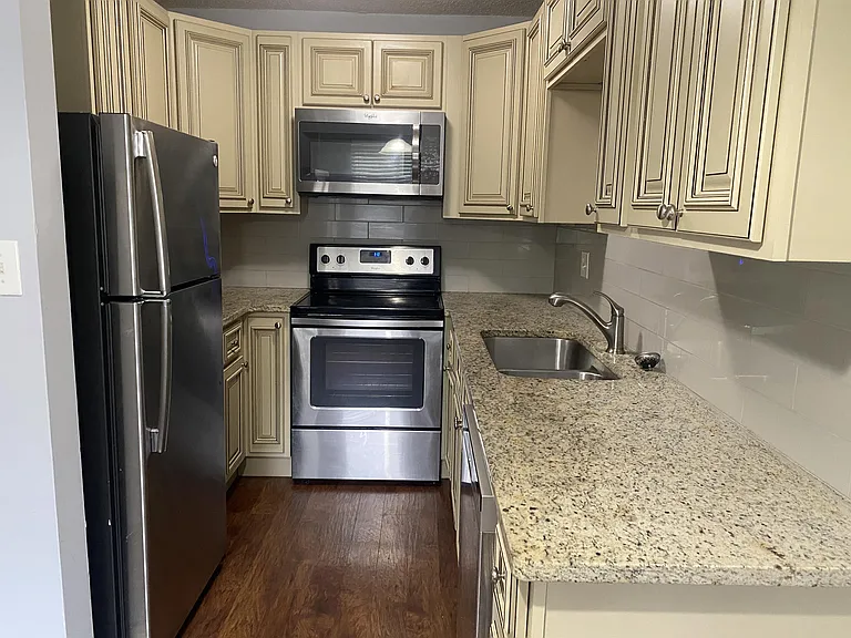 108 Wilshire Ave SW #1 — Photo 11