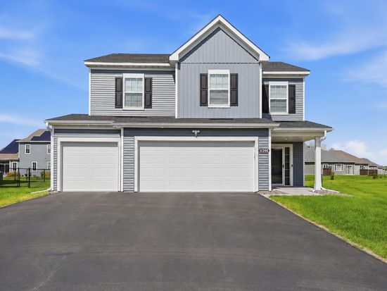 11260 Pierce Pl NE, Blaine, MN 55434