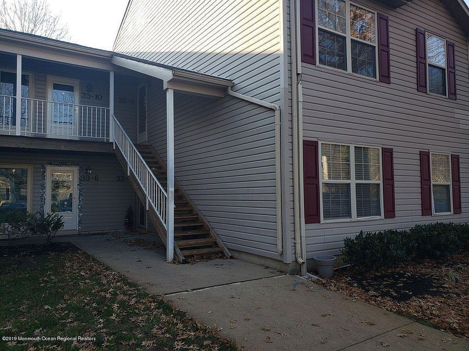 1st image of 33 Trumbull Dr APT 8