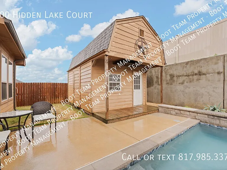 400 Hidden Lake Ct — Photo 7