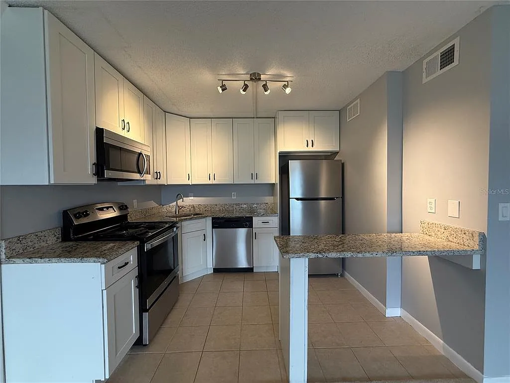 1 bed, 1.0 bath, 675 sqft, $1,400 — Photo 4