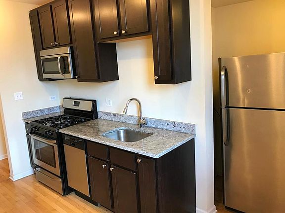 2nd image of 2803 W Lawrence Ave #C3w