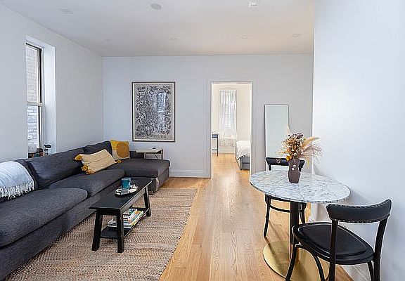 3rd image of 84 Charles St APT 8