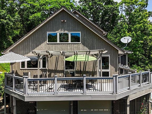 5th image of 900 Highland Cir