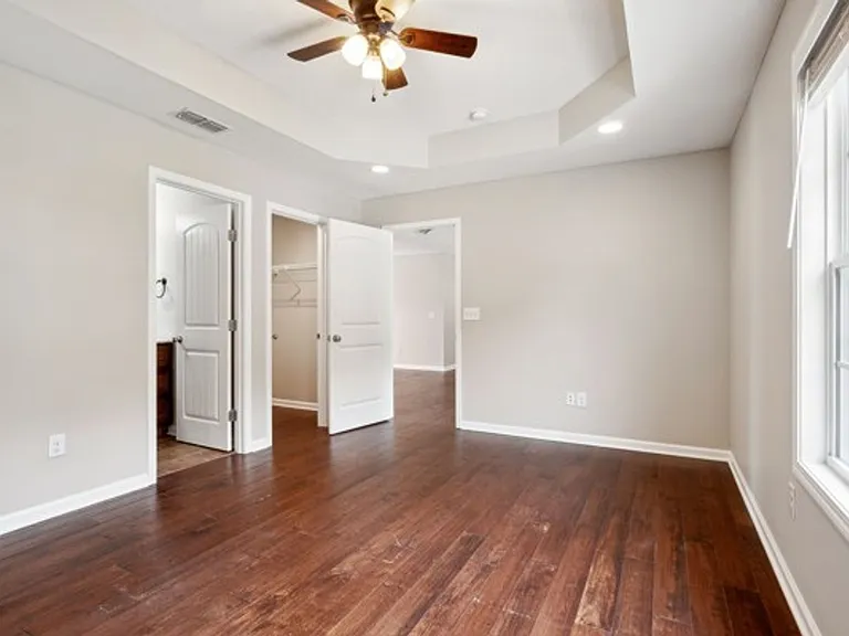 257 Williamsburg Cir — Photo 25
