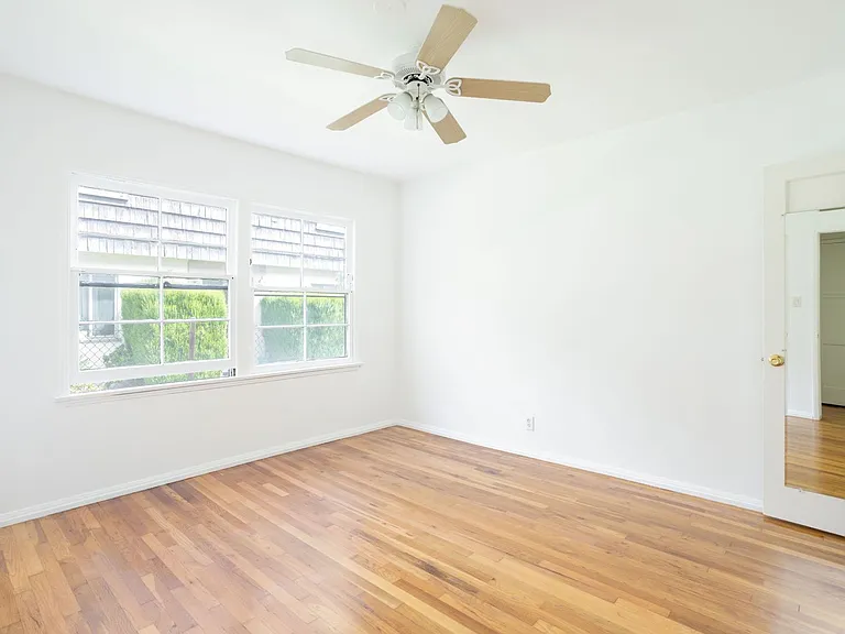 Maple Dr Apartments — Photo 4