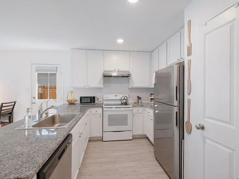 6422 Magee Run — Photo 4