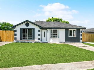 5457 Grand Bayou Dr, New Orleans, LA 70129