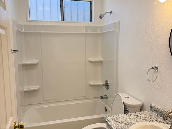 4th image of 5347 Groveland Dr #1